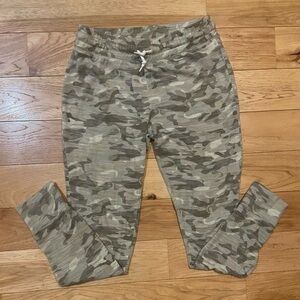 Green Camo Joggers Sweatpants w Pockets & Drawstring Waist Girls Size XL 14/16